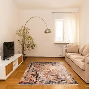  Appartamento Domus - Elegante Residenza Con Affaccio Su Porta Leoni